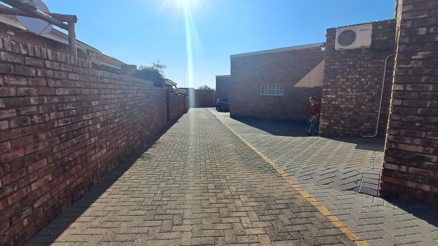 3 Bedroom Property for Sale in Uitsig Free State